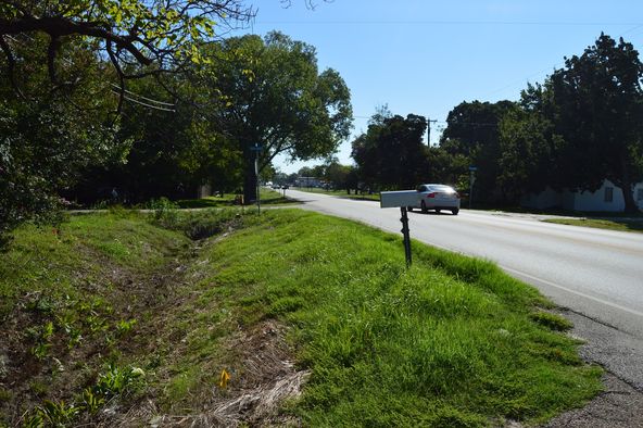 500 W Main St, Quinlan, TX 75474